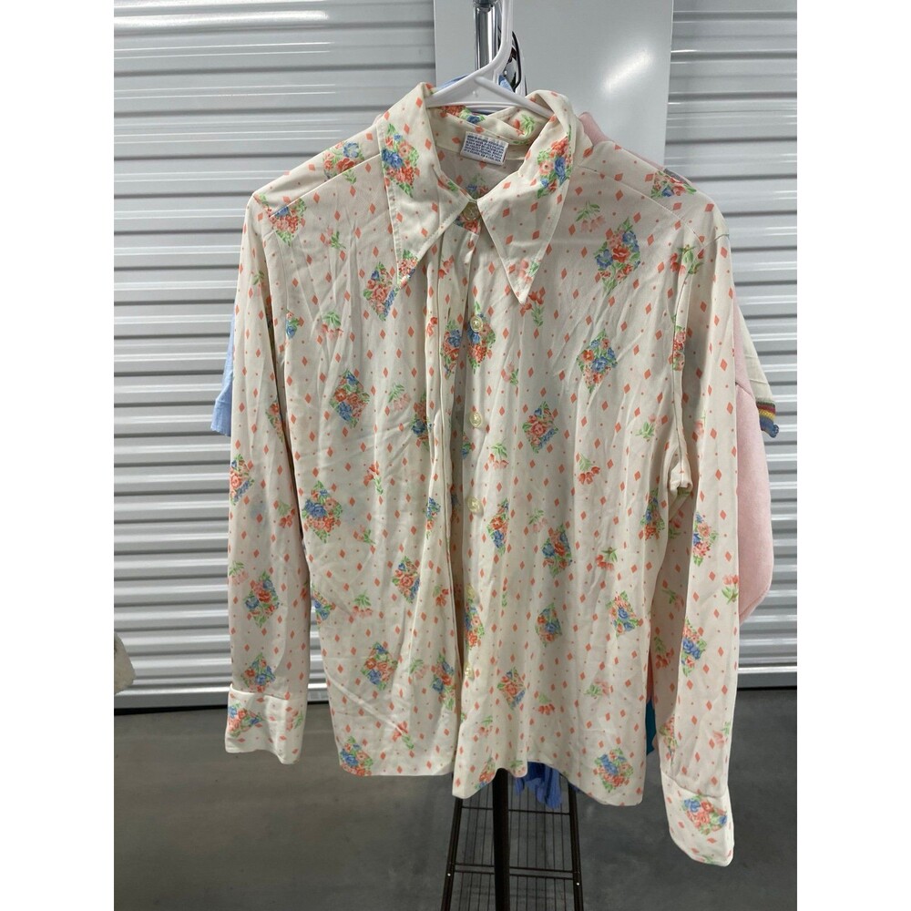 Long Sleeve Lightweight top – Soft & Stylish for All Seasons vintage